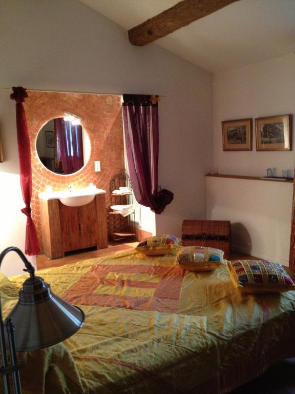 Bed and Breakfast Les Jardins Du Rebaut Béziers Habitación foto